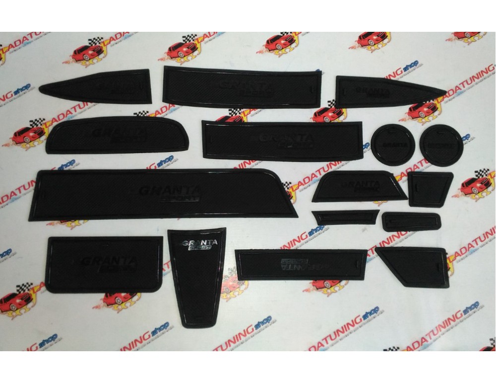 Комплект силиконовых ковриков панели приборов Лада Гранта black edition 