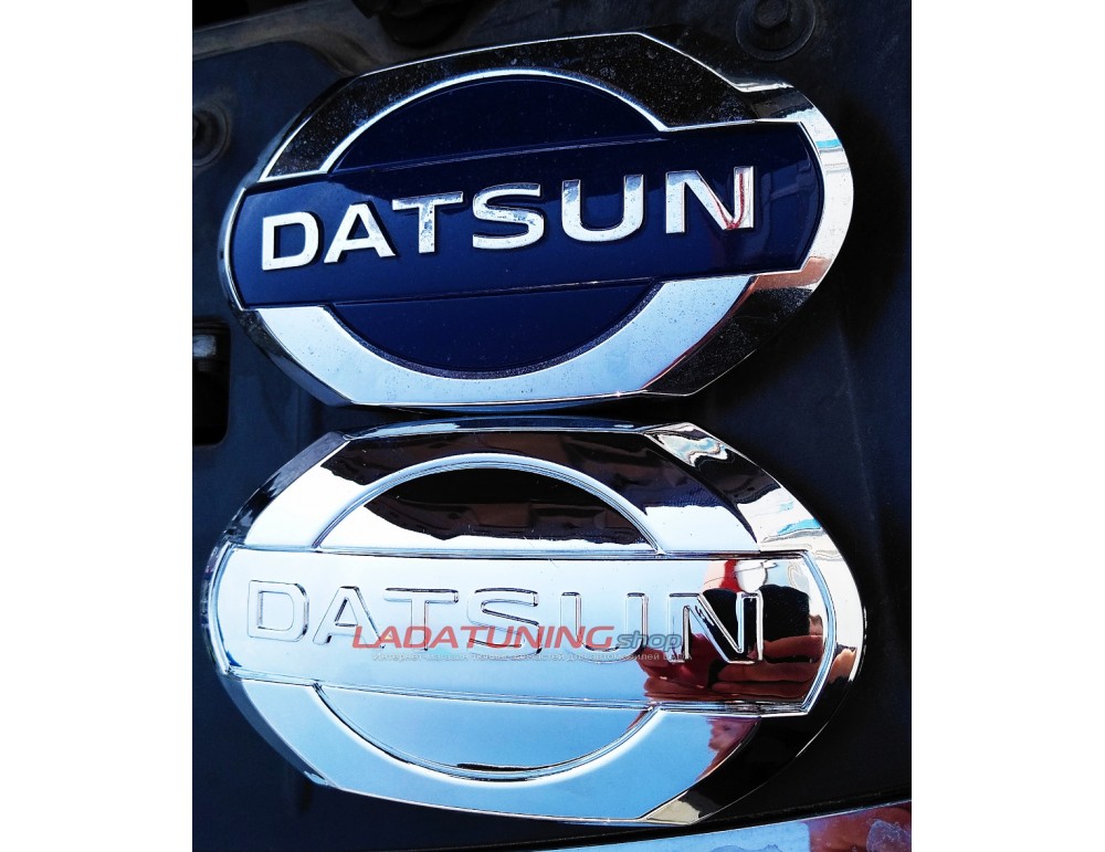 Шильдик решетки радиатора в стиле хром Datsun 